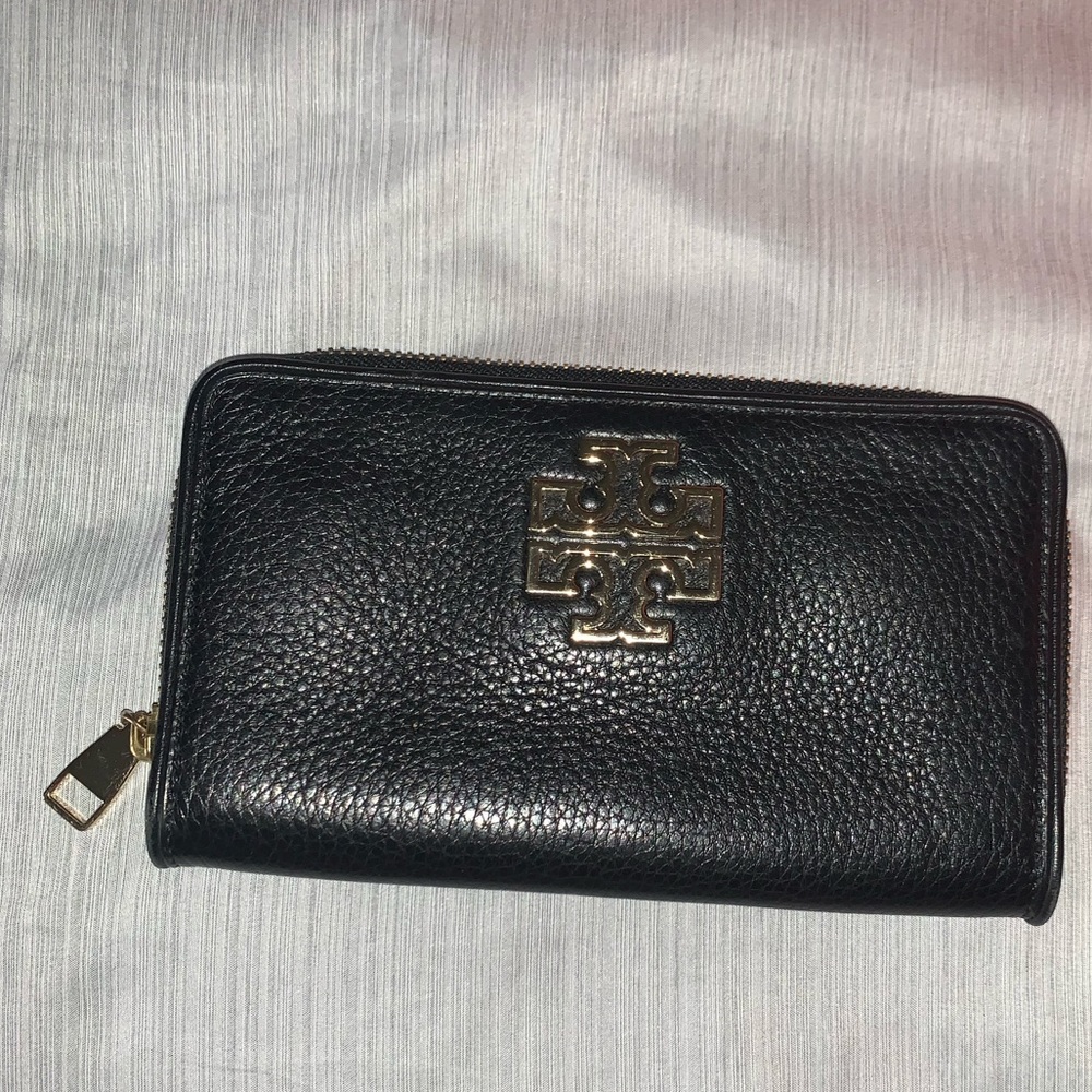 Tory Burch wallet